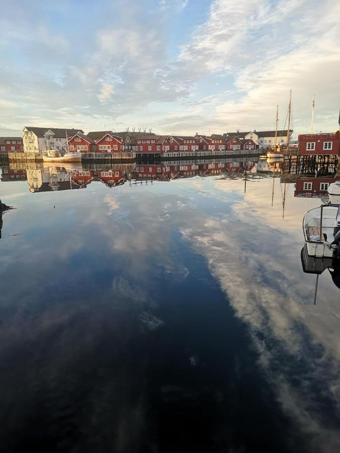 Kule Gule Huset Lejlighed Svolvær Eksteriør billede