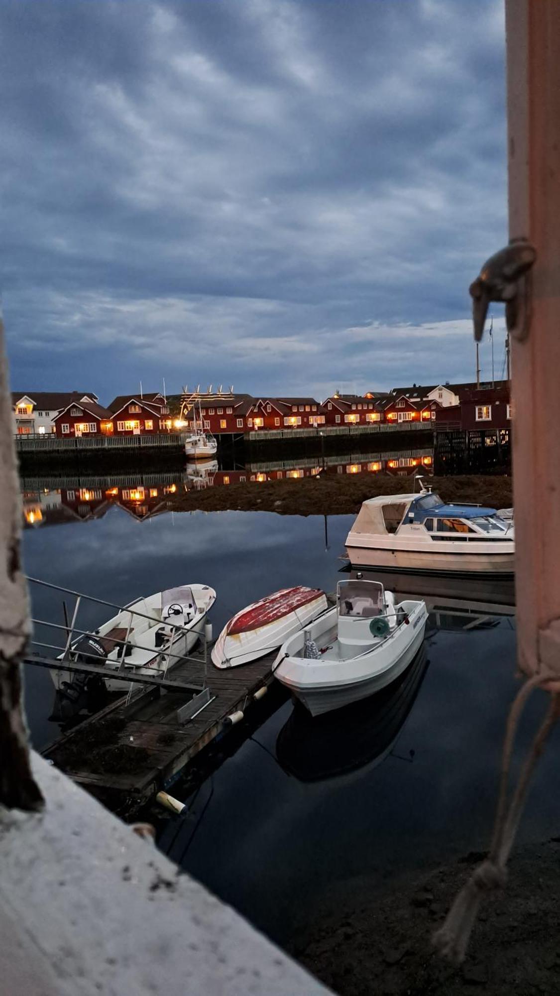 Kule Gule Huset Lejlighed Svolvær Eksteriør billede
