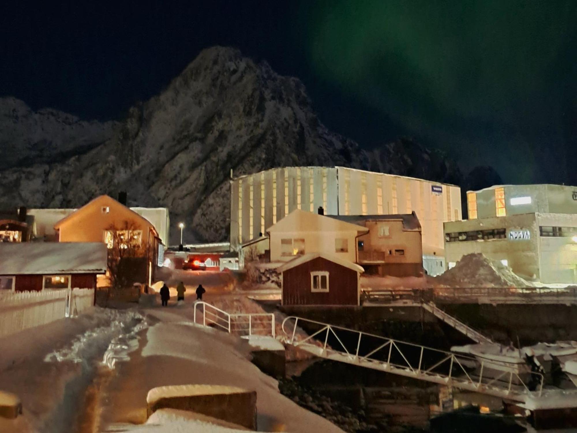 Kule Gule Huset Lejlighed Svolvær Eksteriør billede